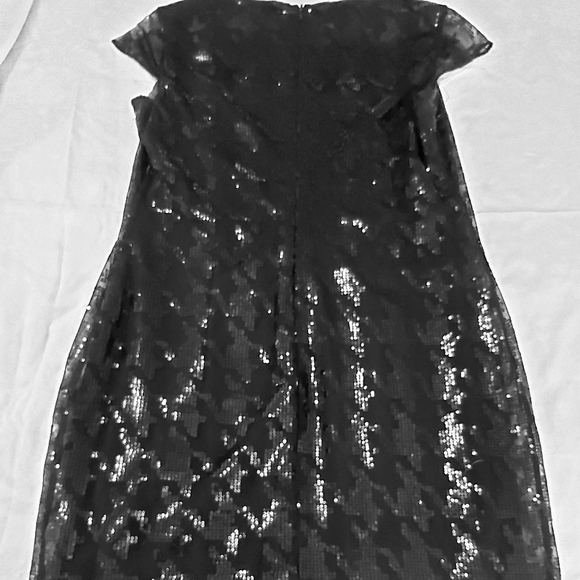 Beautiful sequin dress - Picture 3 of 3